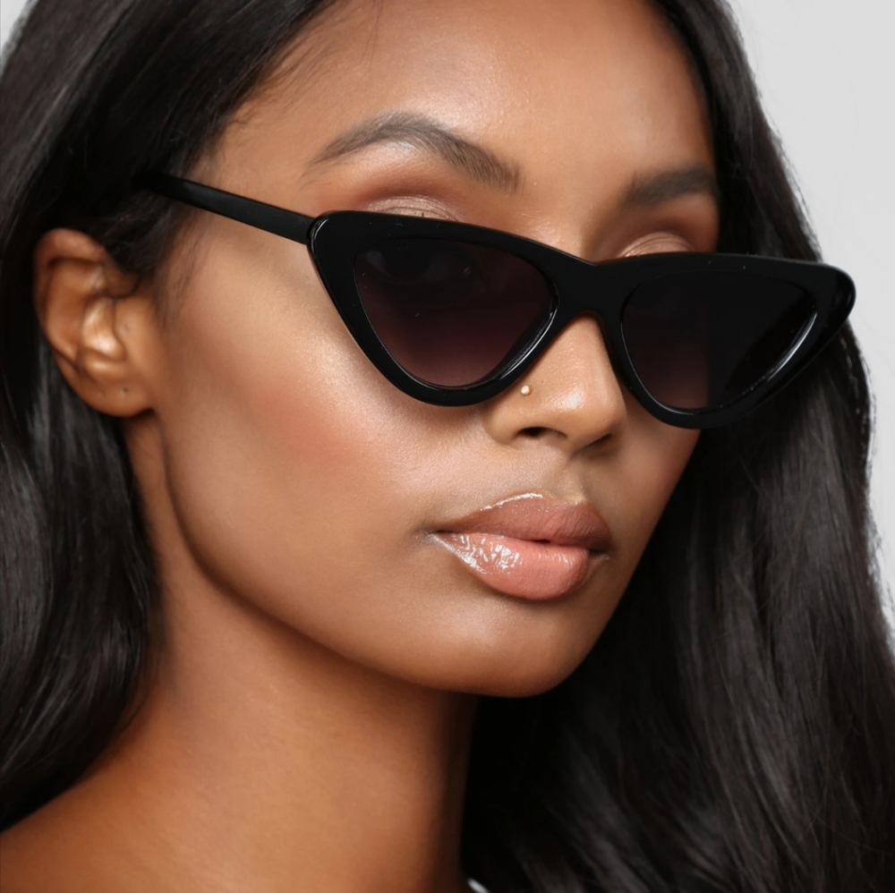 Chic, Sleek, Cat Eye Sun Glasses